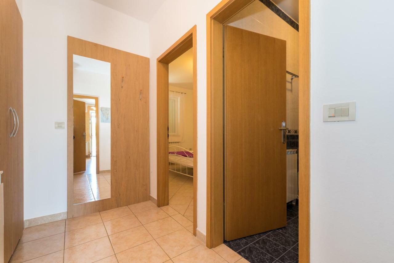 Apartman En Мощеничка-Драга Экстерьер фото