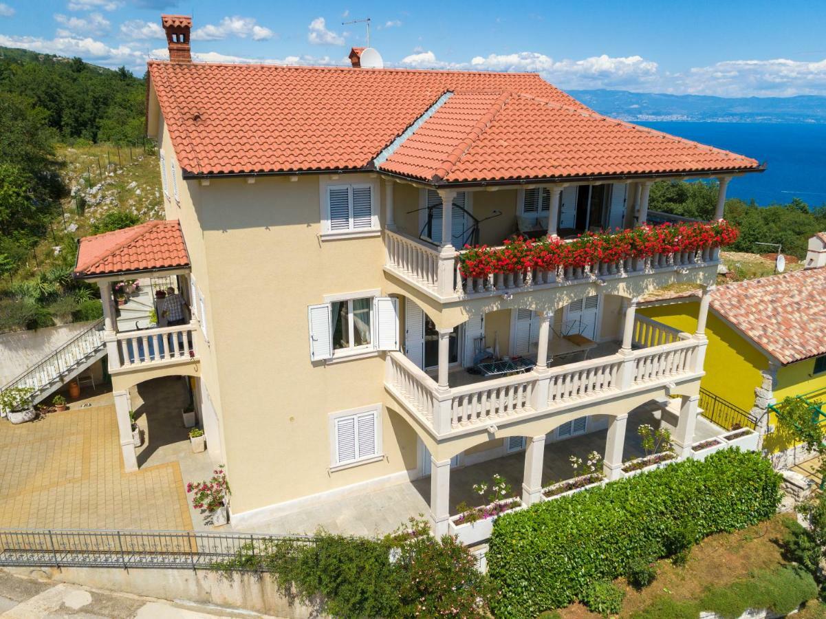 Apartman En Мощеничка-Драга Экстерьер фото